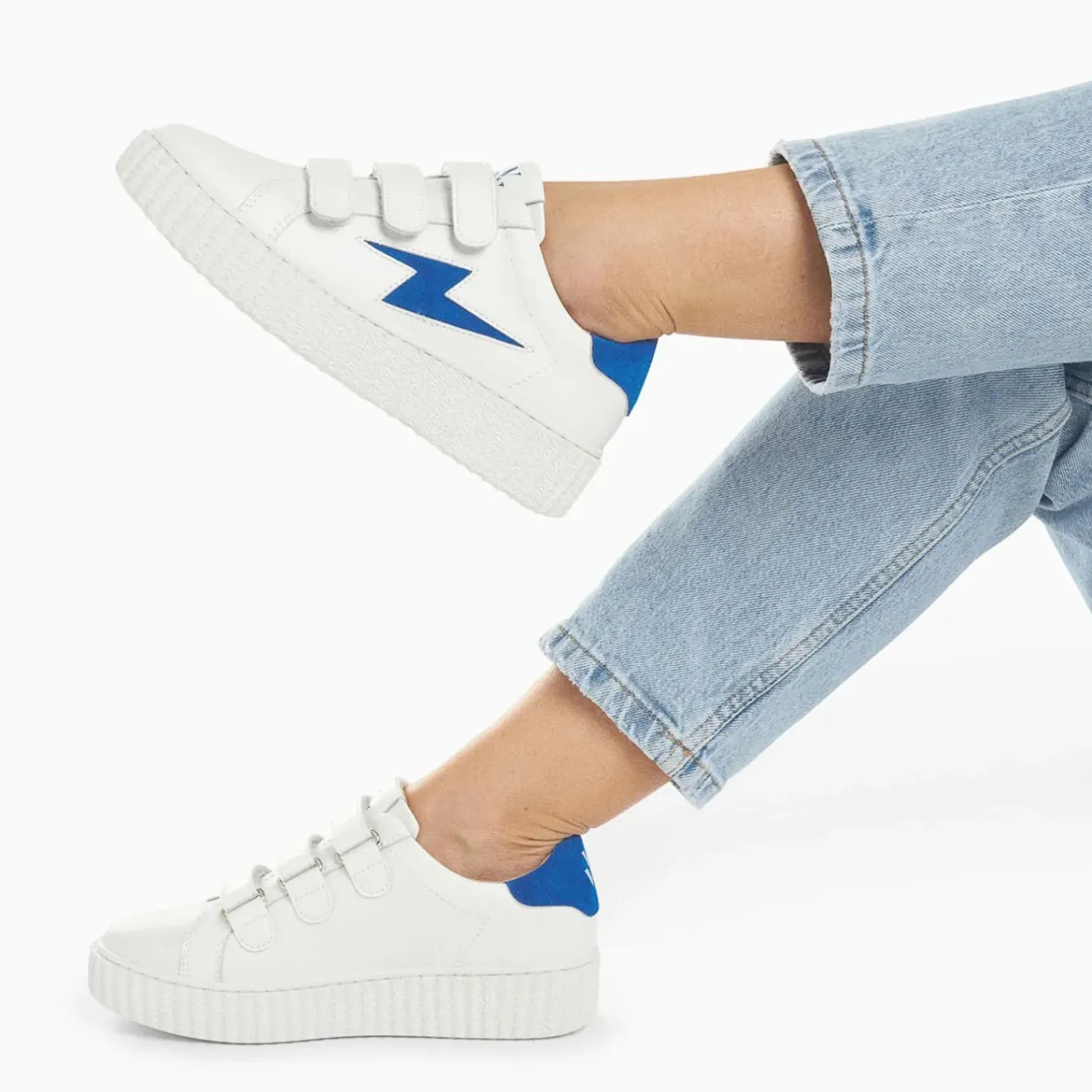 Baskets Mode Vanessa Wu Vicky Bleu Electrique